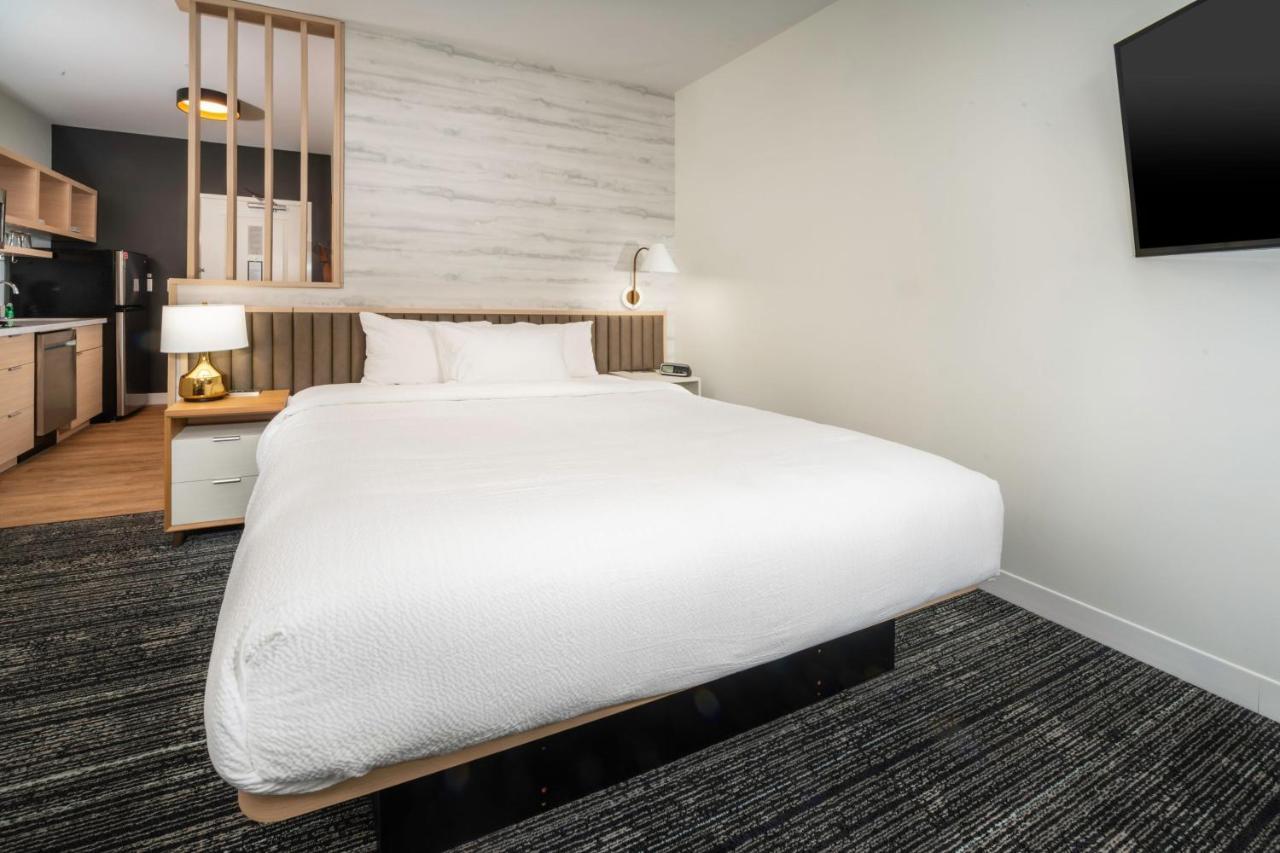 Towneplace Suites By Marriott Louisville Downtown Exterior photo